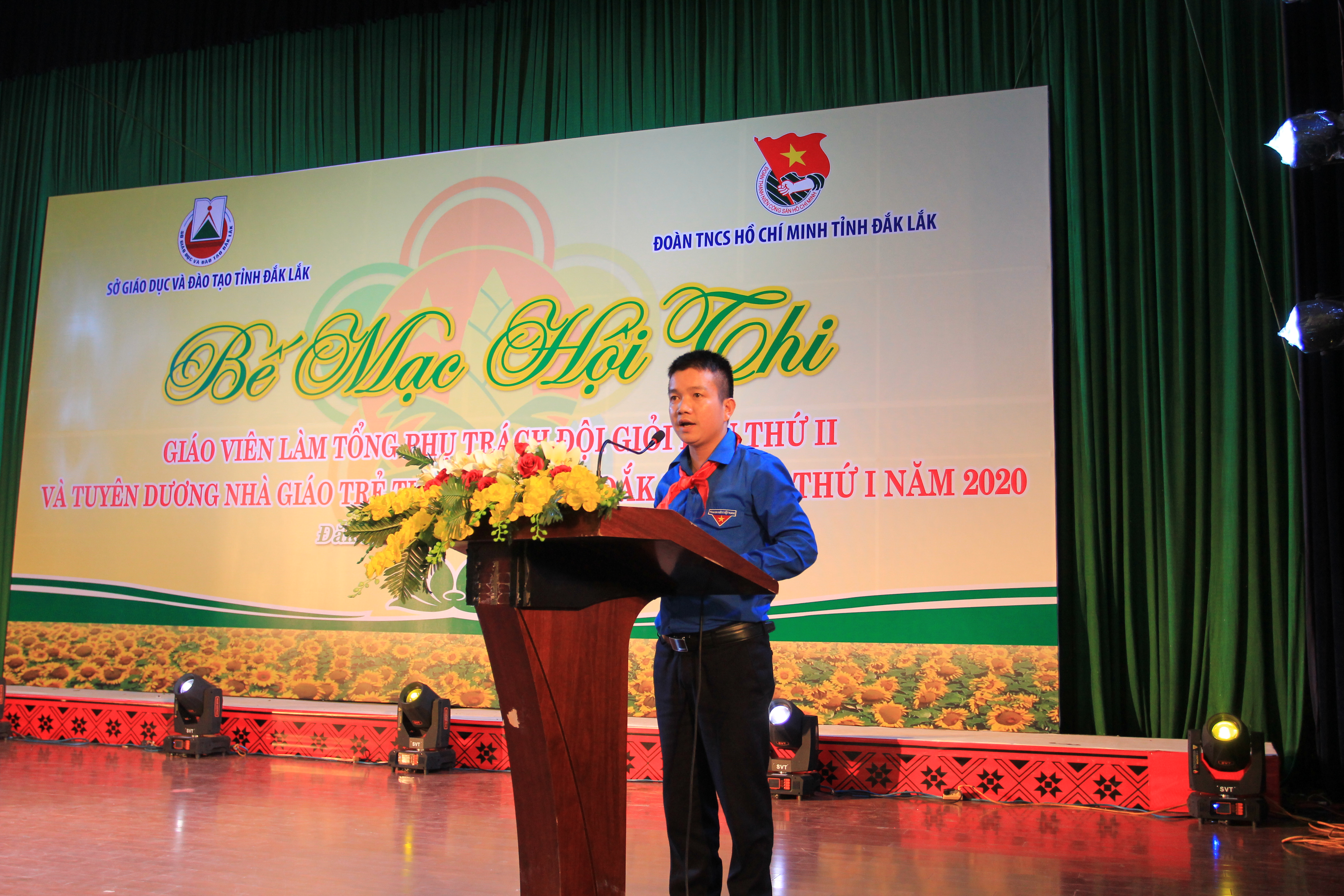 Đắk Lắk: Bế mạc Hội thi giáo viên làm tổng phụ trách đội giỏi năm 2020 và Tuyên dương nhà giáo trẻ tiêu biểu Đắk Lắk: Bế mạc Hội thi giáo viên làm tổng phụ trách đội giỏi năm 2020 và Tuyên dương nhà giáo trẻ tiêu biểu